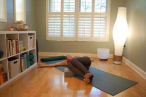 In this sequence, we use yin yoga to open the side body and create the space to welcome new changes in life. With an elongated torso, you can breathe easier, stand taller, and move into the uncertainty of life with confidence and grace.