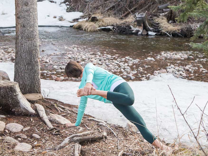  Getting ready for an outdoor yoga photoshoot? This recommended gear list will maximize your energy, efficiency, and creativity during your session. Plus, it will lead to the production of beautiful content that can continue to grow your brand. 