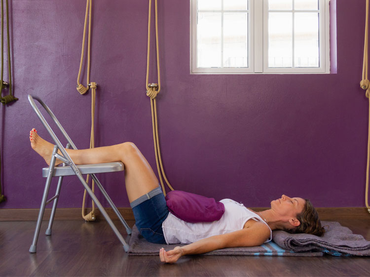 Chair Yoga--Iyengar Yoga for Balance and Stability 